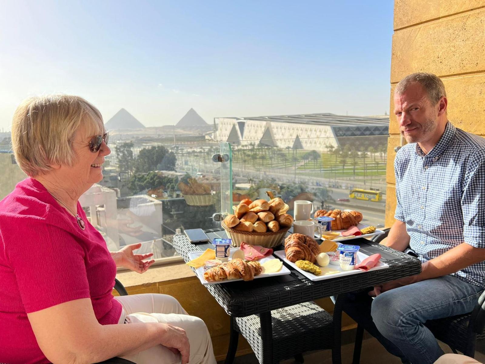 Nazlat as Sammān Asia Grand Museum & Pyramids View المظهر الخارجي الصورة
